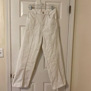 Lisa says Gah white denim jeans